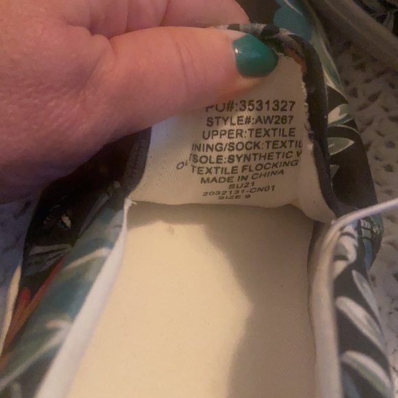 J Crew Slip on Sneakers-Tropical Print- NWT- Men’s size 9 Women’s size 10.5 - Picture 7 of 7